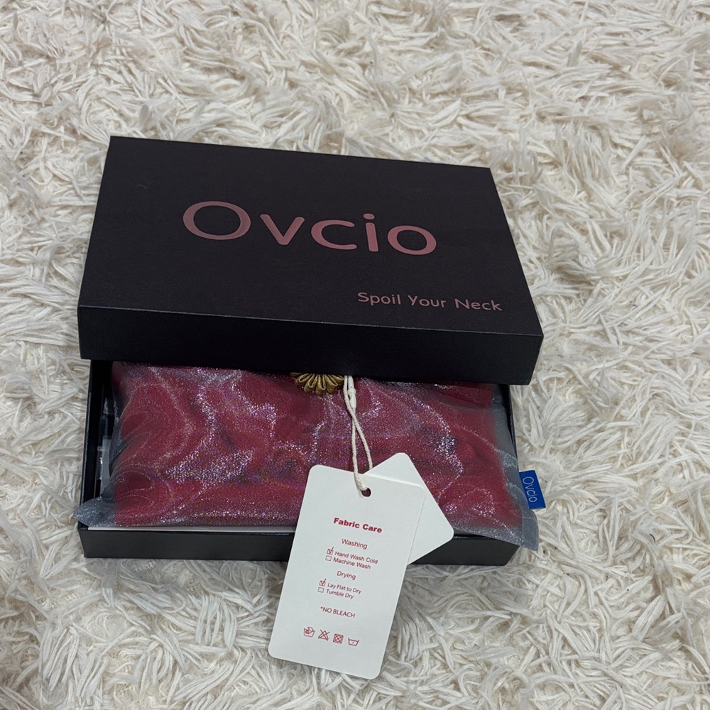 100% cashmere red scarf by Ovcio